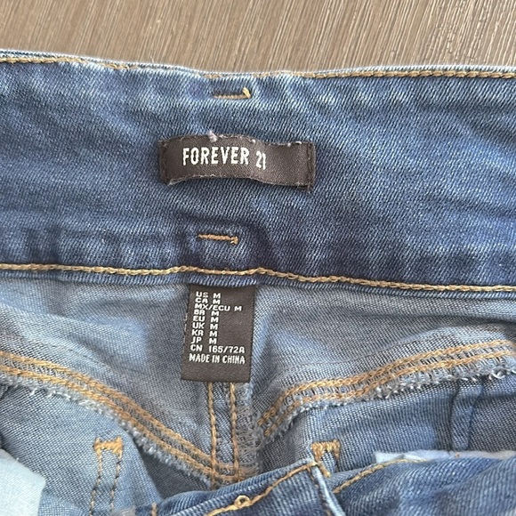 Ultra High Rise Double Button Push Up Shorts - Picture 4 of 5